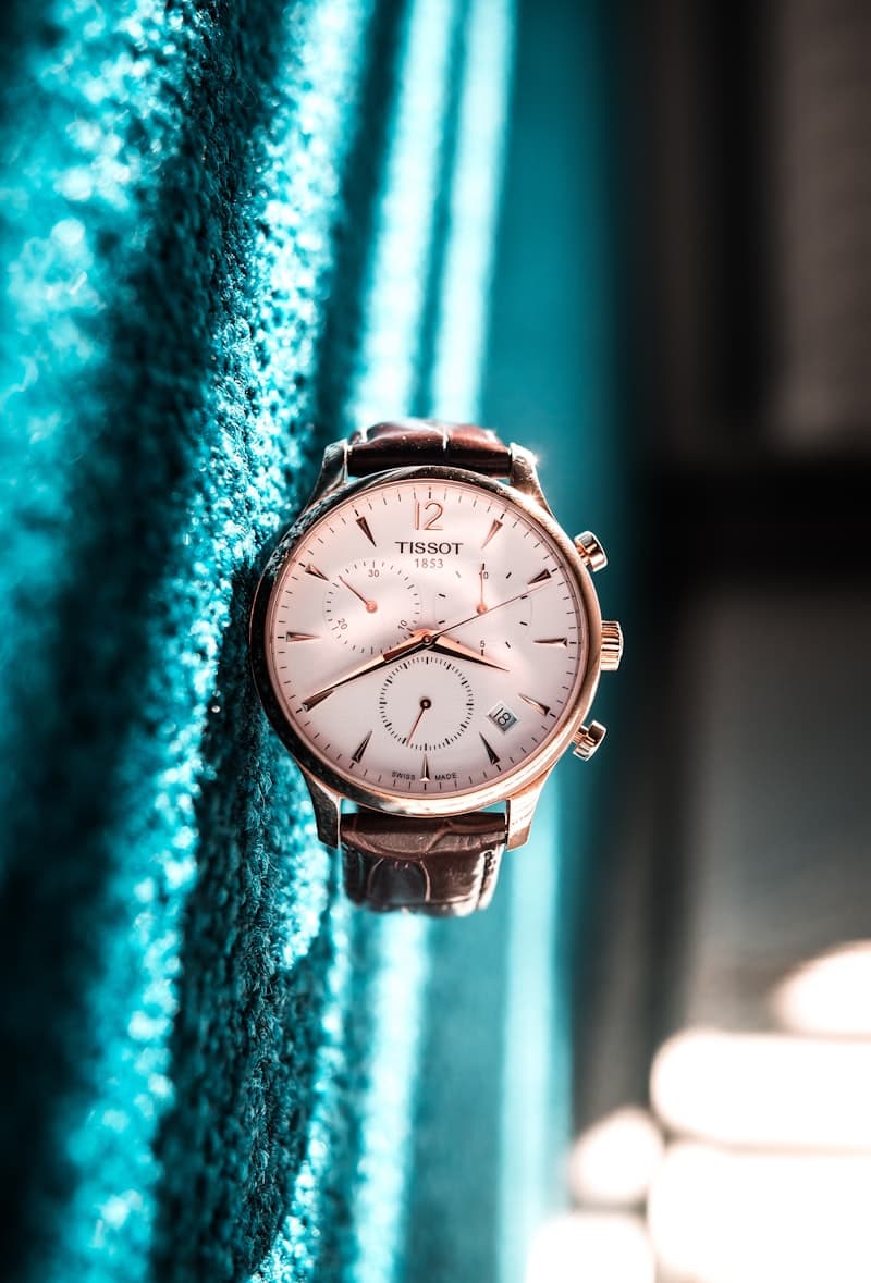 Karishma Quartz Analog Silver Dial Stainless Steel Strap Watch