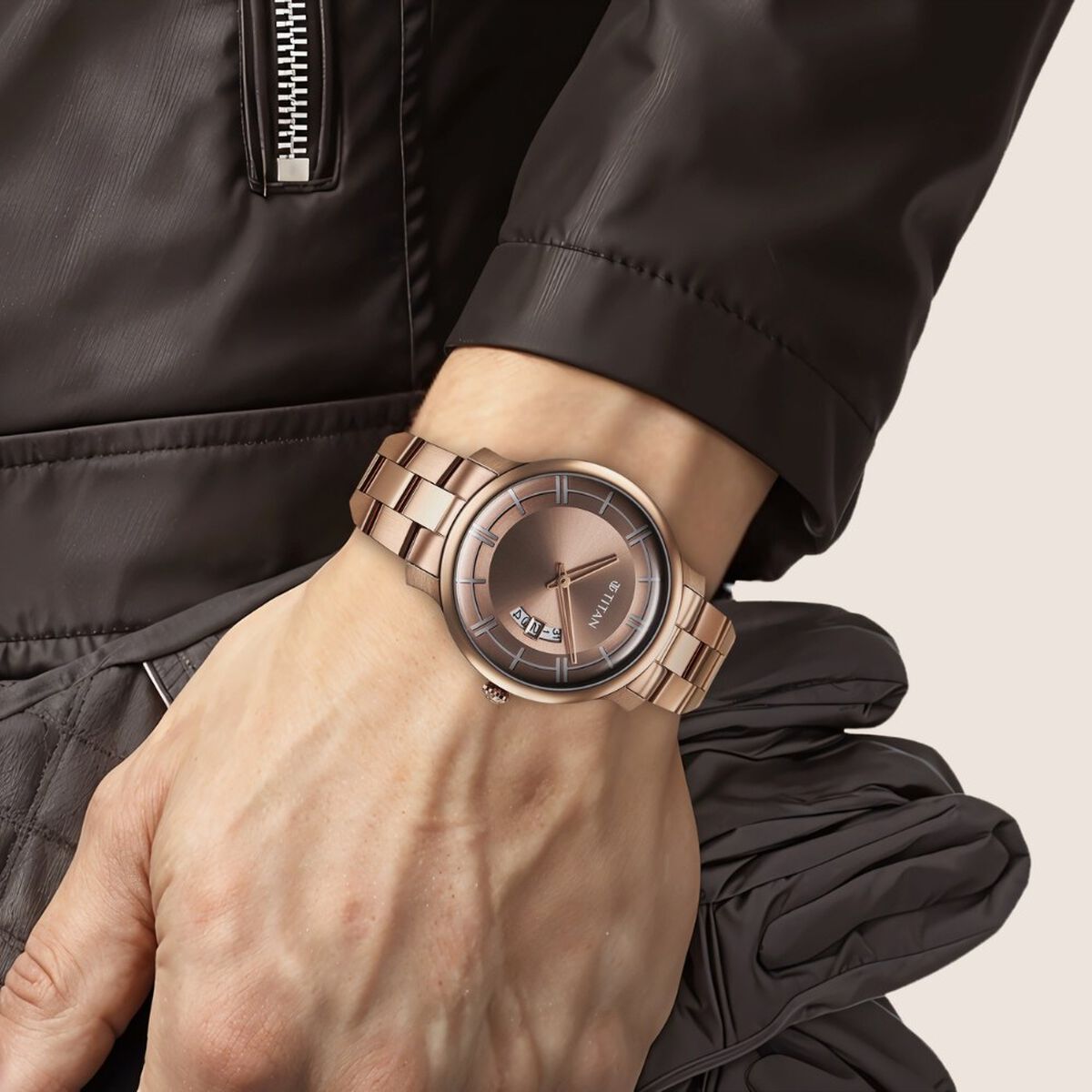 Titan Clasique Slim Quartz Analog with Date Coffee Brown Dial Stainless Steel Strap Watch For Men 5