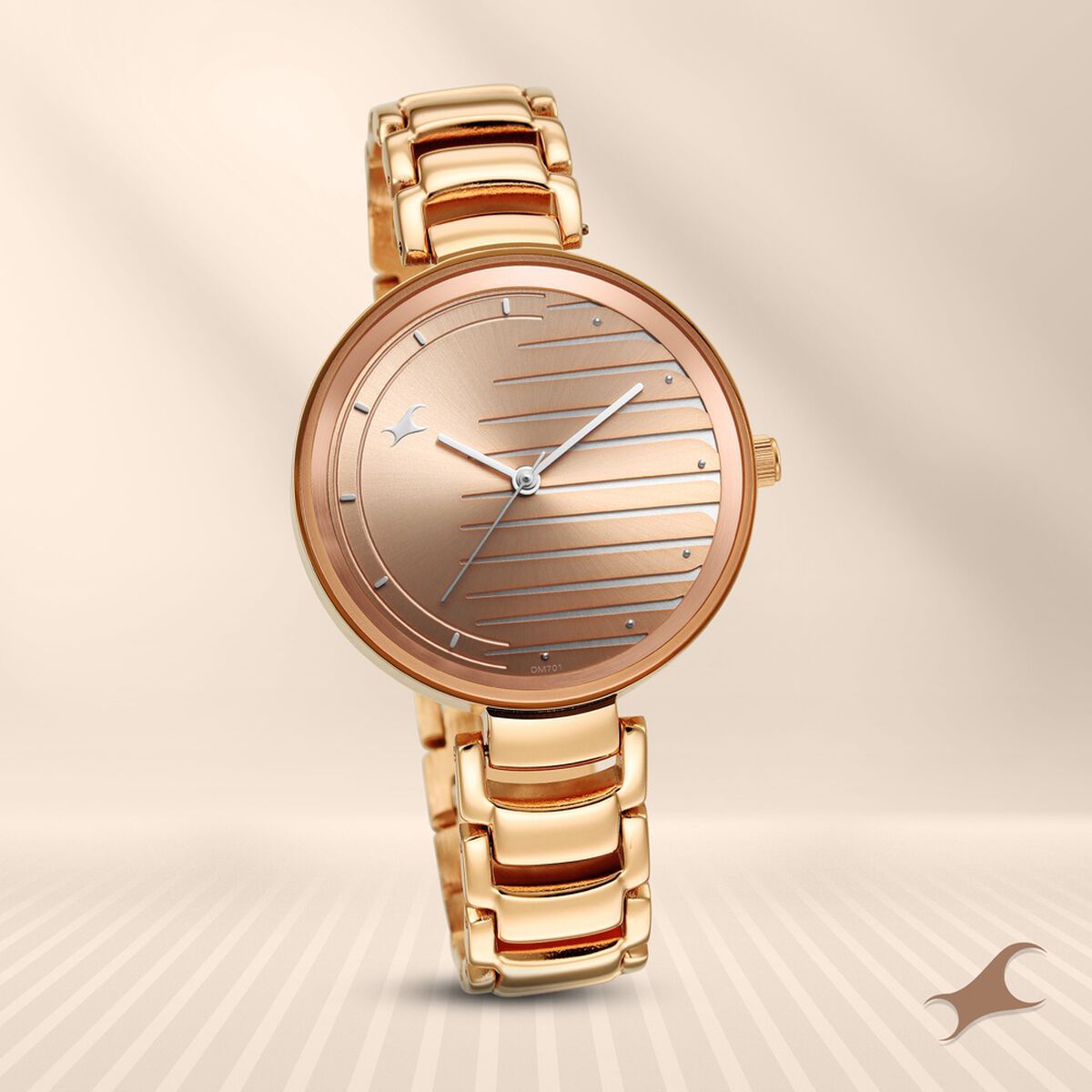 Fastrack Style Up Quartz Analog Champagne Dial Metal Strap Watch for Girls 1