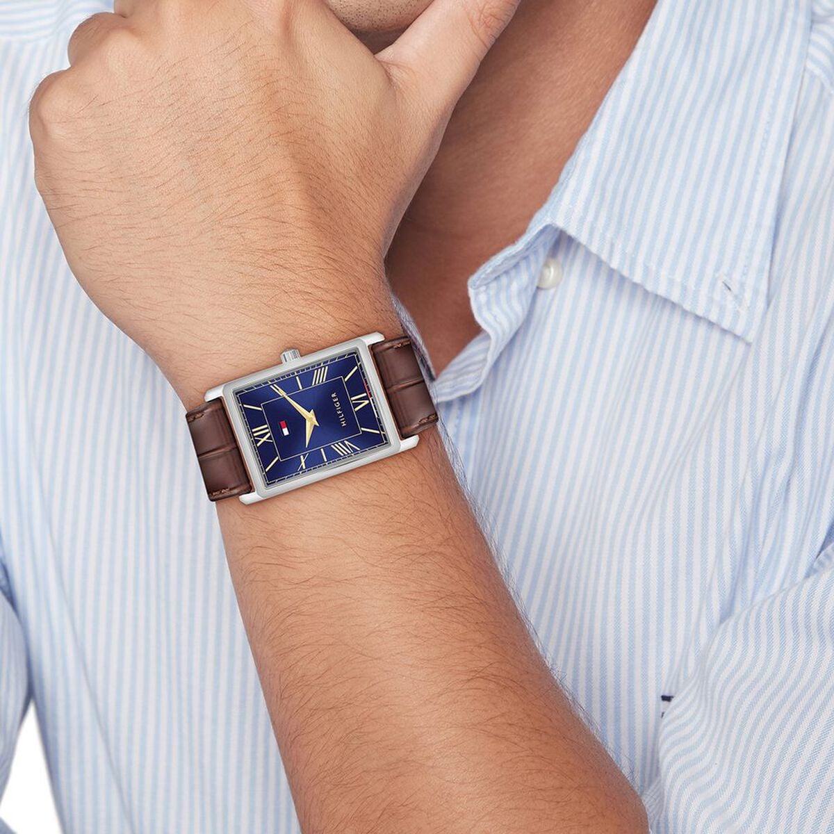 Tommy Hilfiger Quartz Analog Blue Dial Brown Leather Strap Watch For Men 4