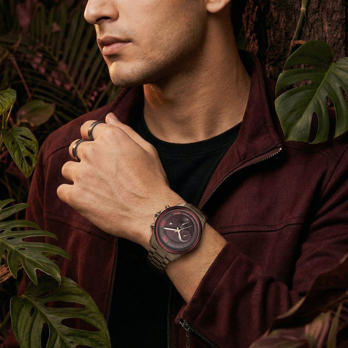 Fastrack Wild Quartz Chronograph Maroon Dial Chrome K Stainless Steel Strap Watch For Guys 3