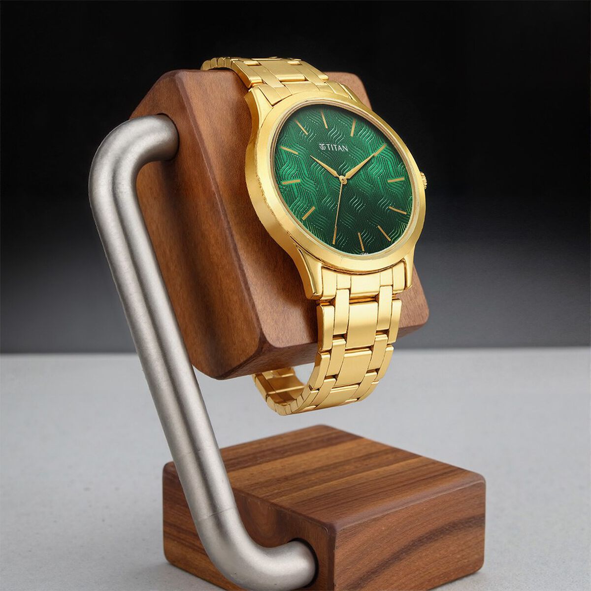 Titan Karishma Radiance Green Dial Analog Stainless Steel Strap watch for Men 1