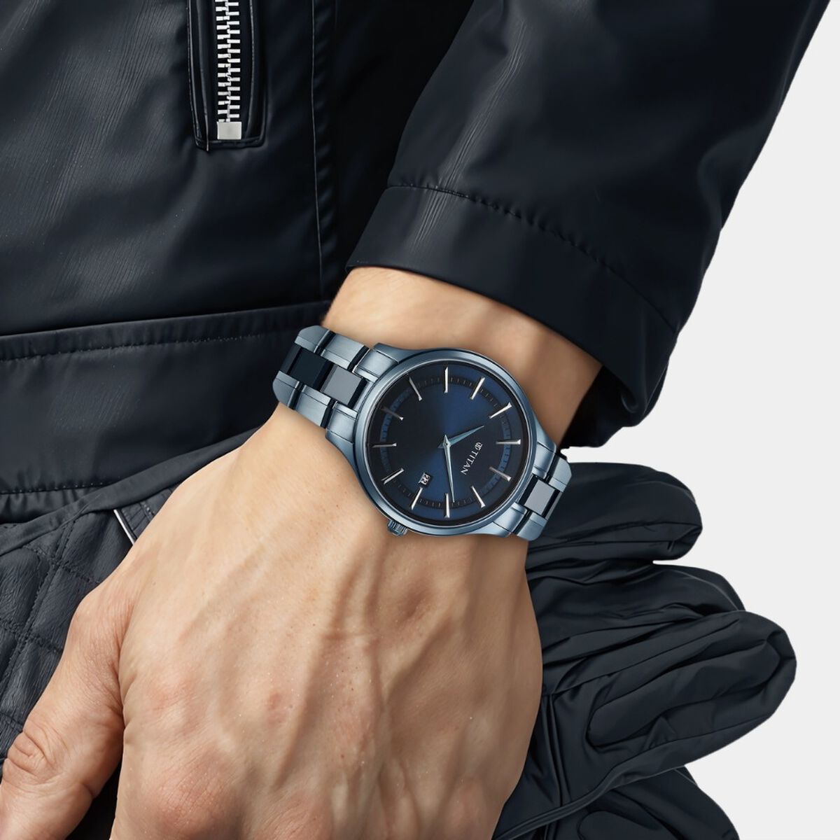 Titan Slim Ceramic Fusion Quartz Analog with Date Blue Dial Stainless Steel Strap Watch For Men 5