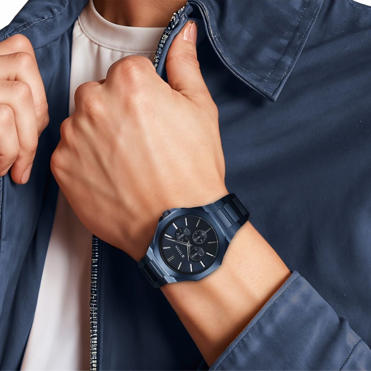 Titan Classic Slim Multifunction Quartz Multifunction Blue Dial Stainless Steel Strap Watch For Men 5