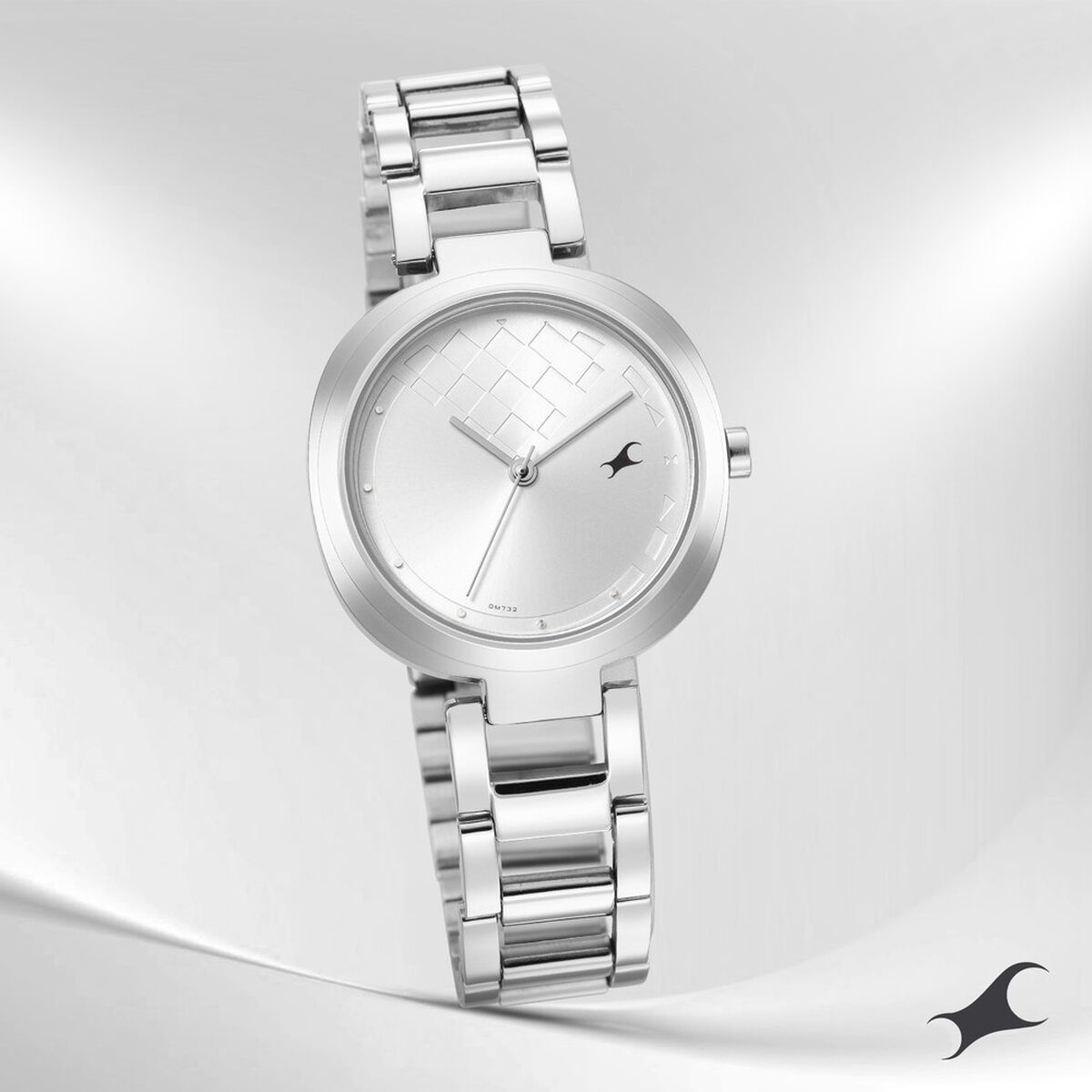 Fastrack Stunners Quartz Analog Silver Dial Stainless Steel Strap Watch for Girls 1