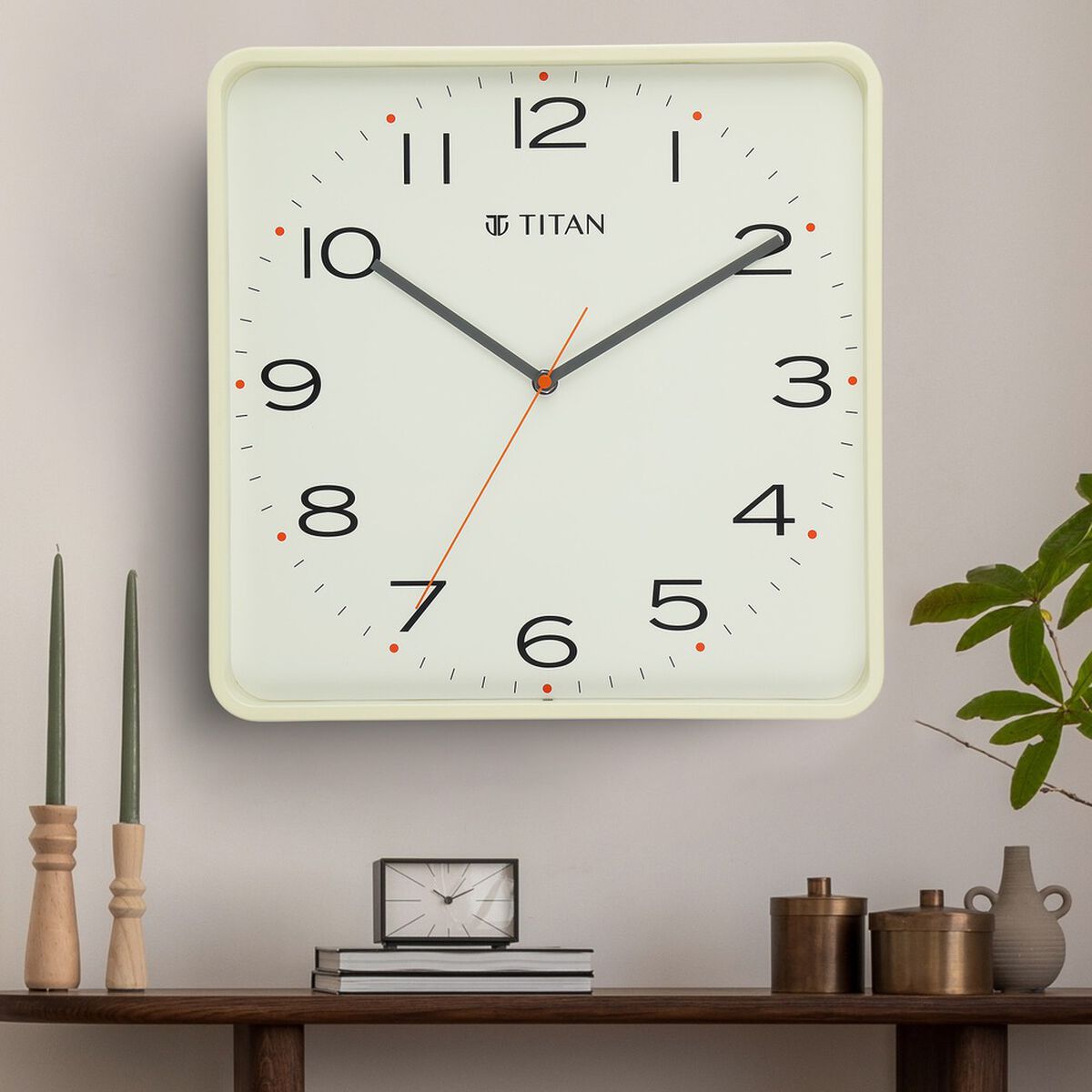 Titan Modern Metallo (35cm x 35 cm) 1