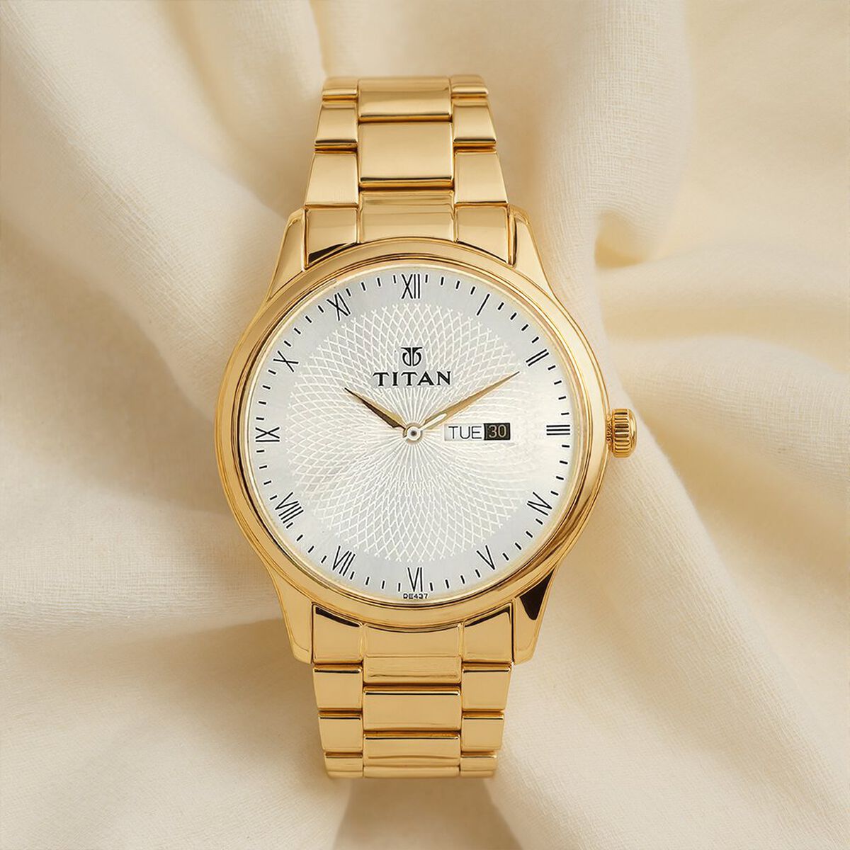 Titan Quartz Analog with Day and Date Silver Round Dial Golden Stainless Steel Strap Watch For Men 1