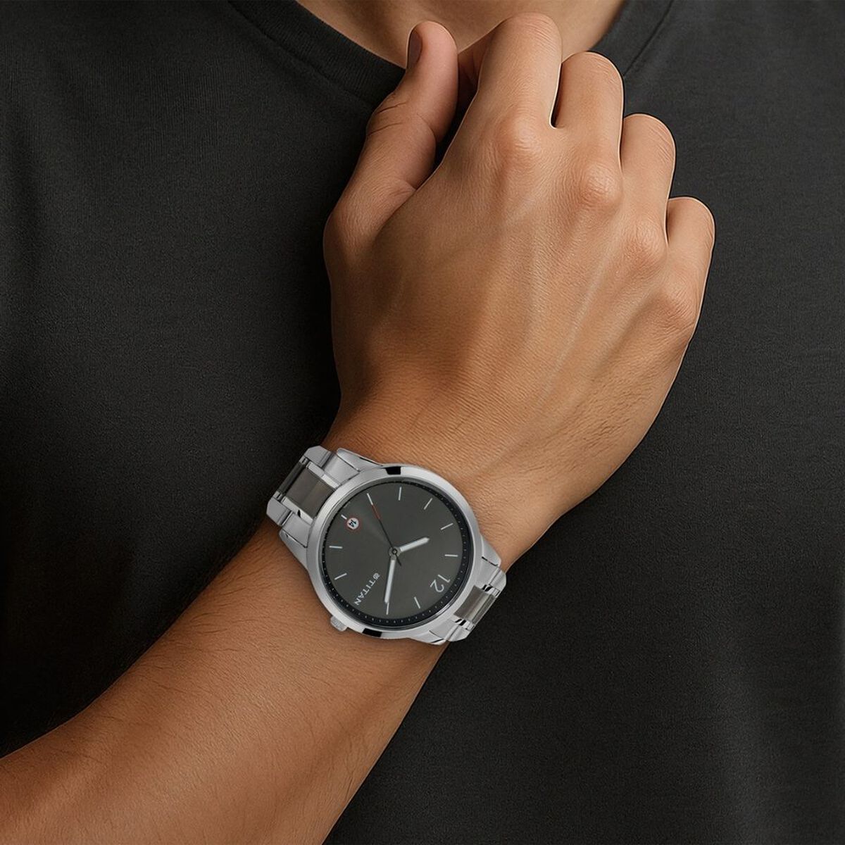 Titan Men's Timeless Style Watch: Refined Anthra Dial and Metal Strap 5