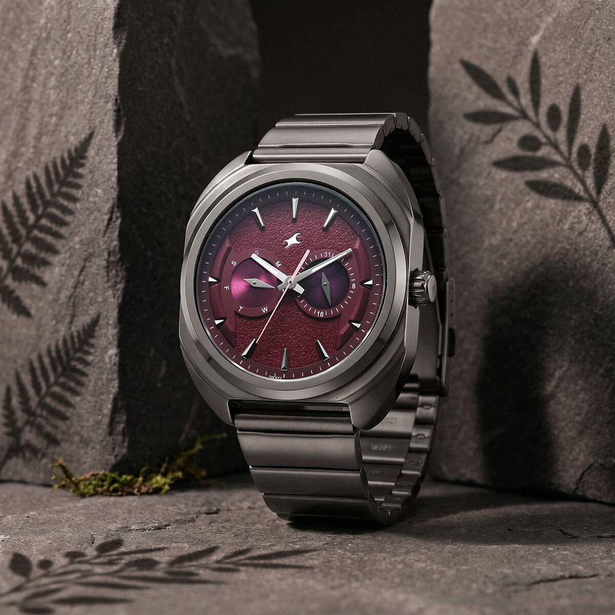 Fastrack Wild Analog with Burgandy Dial Gun Metal Strap Watch for Guys 2