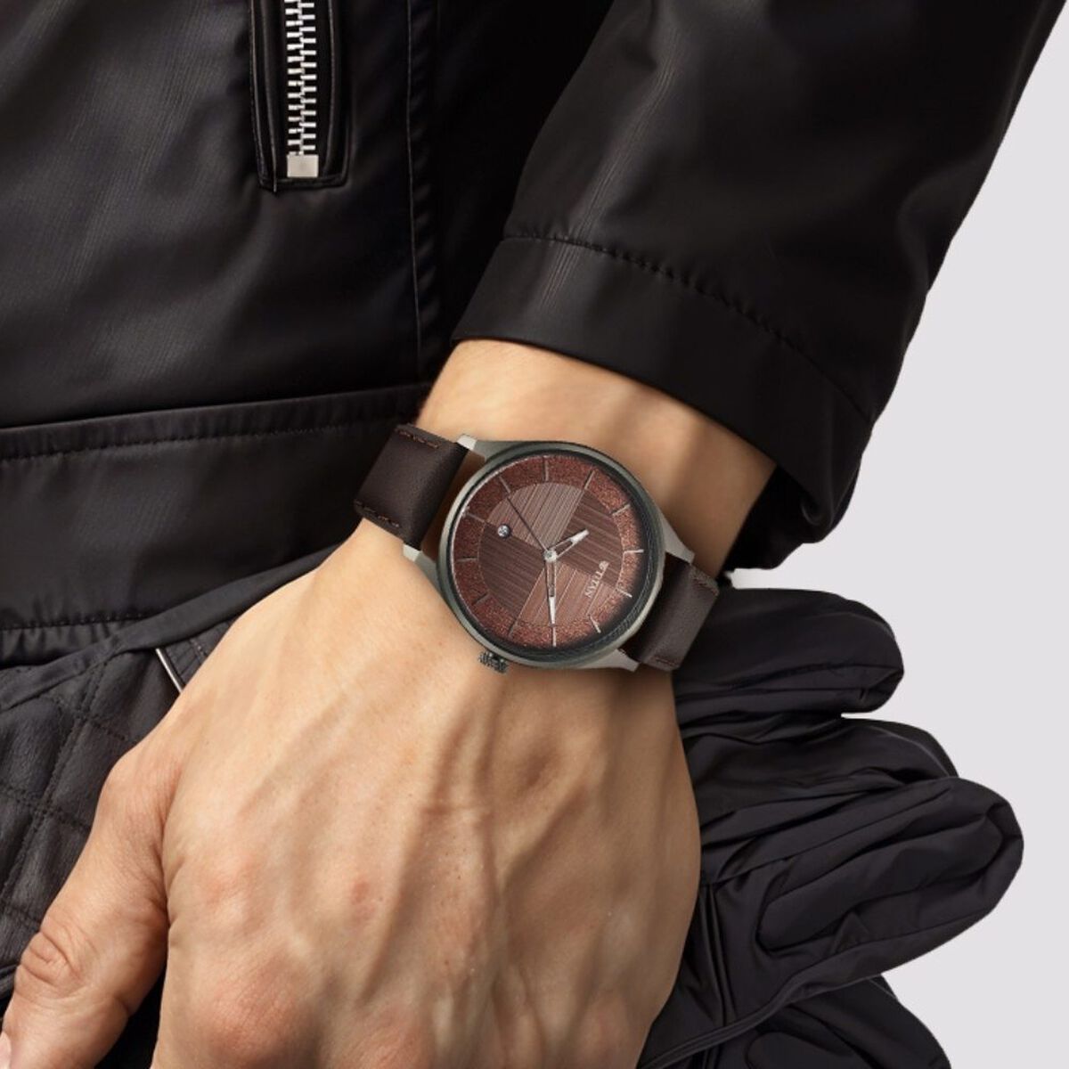 Titan Neo Economy Quartz Analog with Date Brown Dial Brown Leather Strap Watch For Men 5