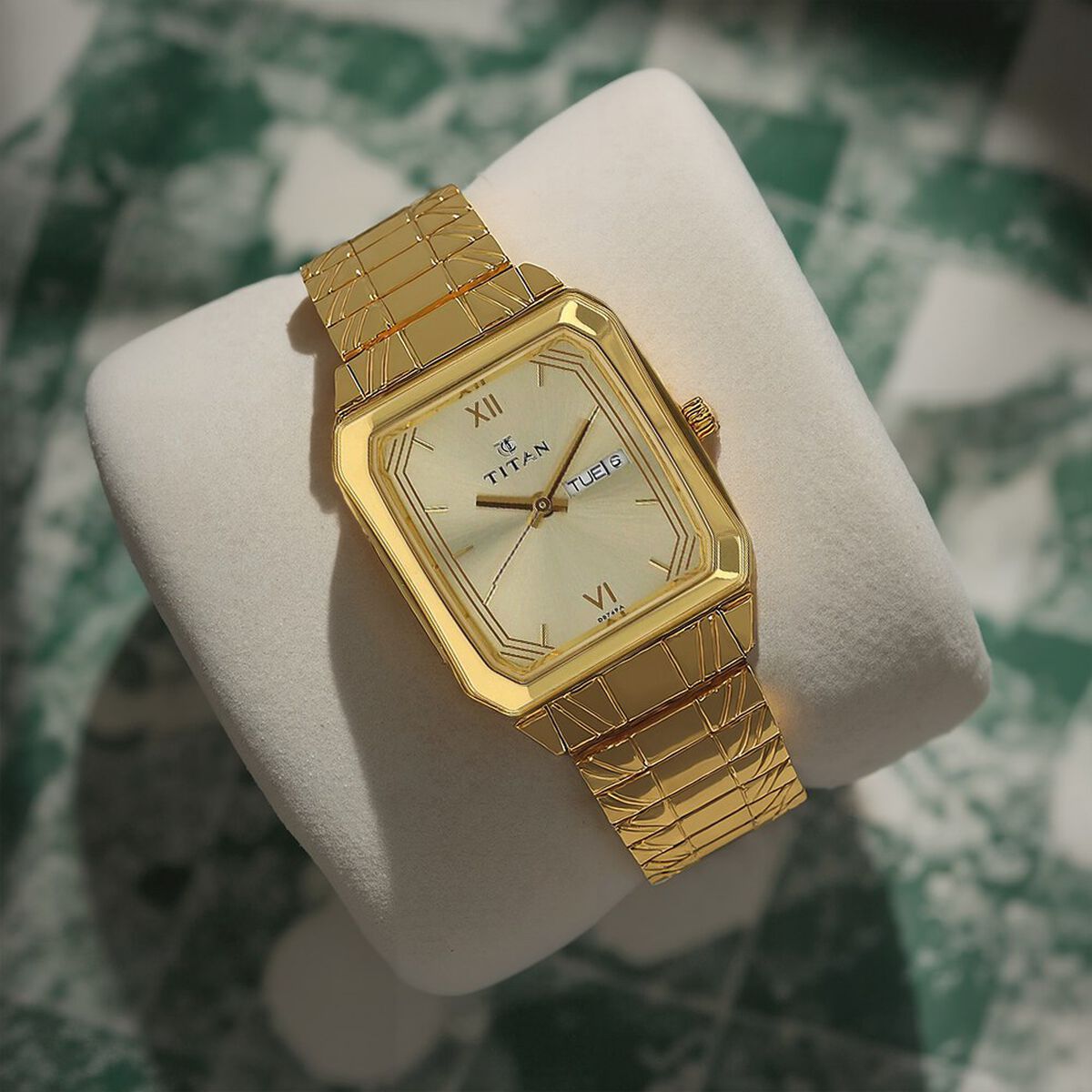 Titan Quartz Analog with Day and Date Champagne Dial Stainless Steel Strap Watch for Men 1