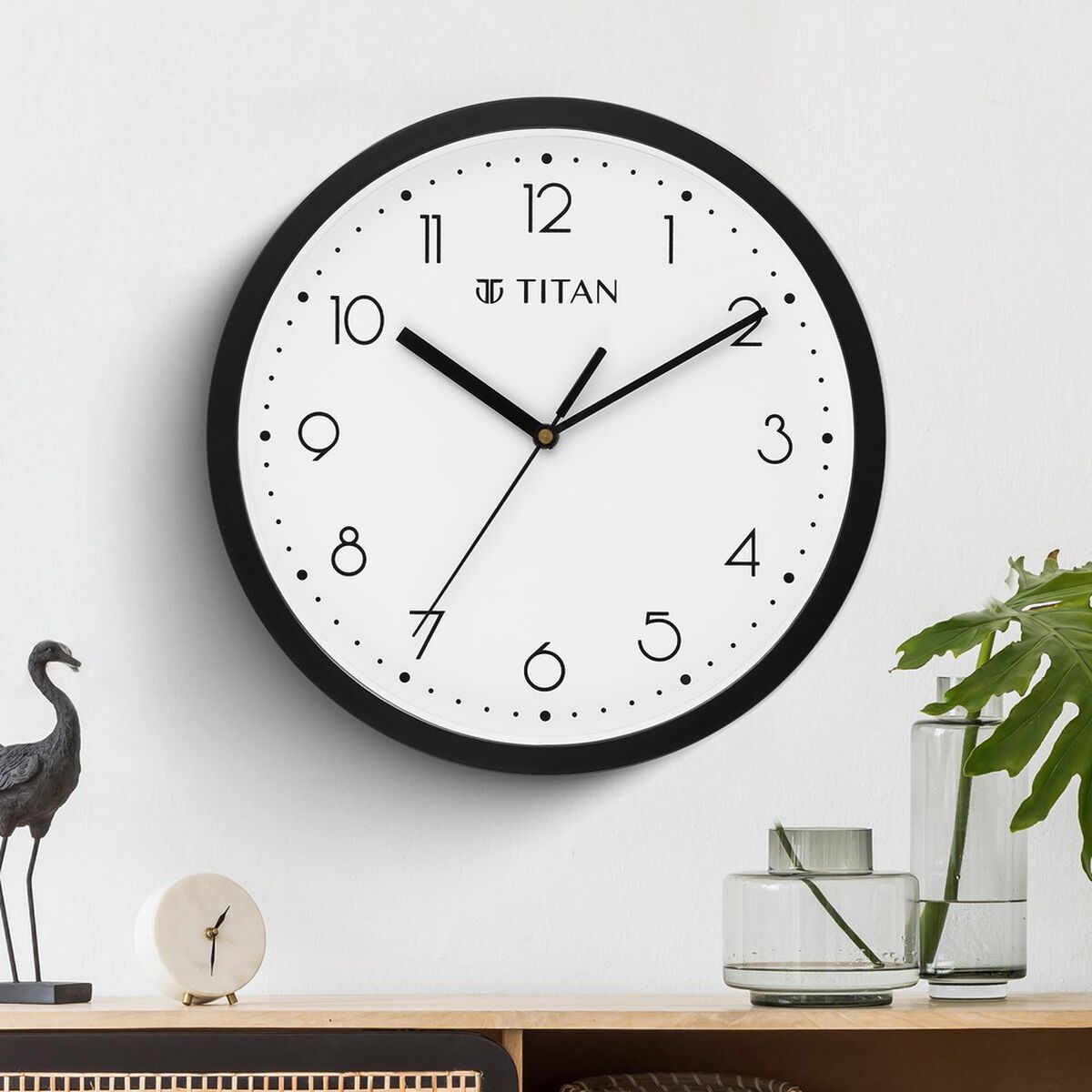 Titan Simple-Sweep Collection - Black (28cm x 28cm) 1