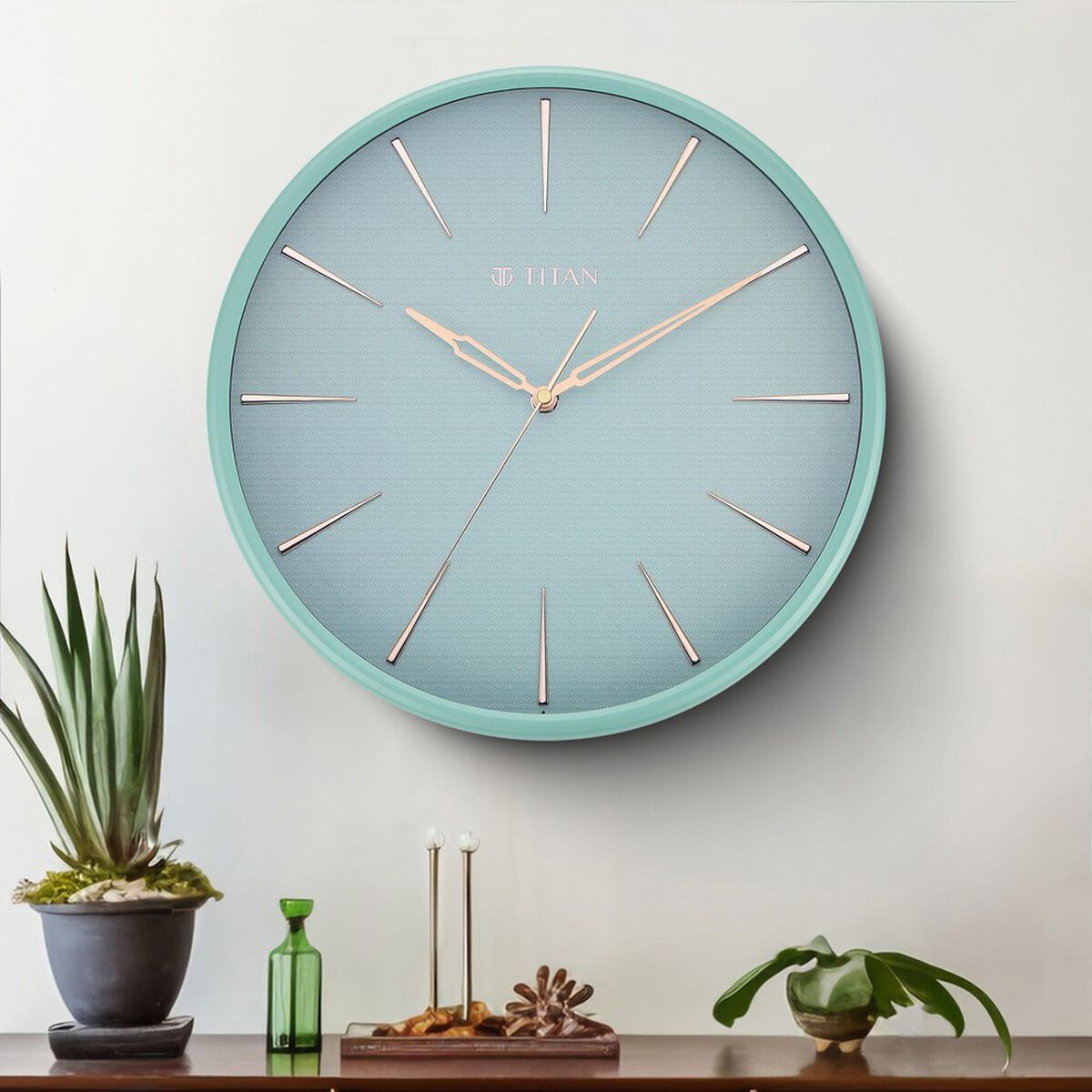 Titan Contemporary Peacock Green Wall Clock in a Matte Finish with a Textured Dial 32.5 x 32.5 cm (Medium) 1