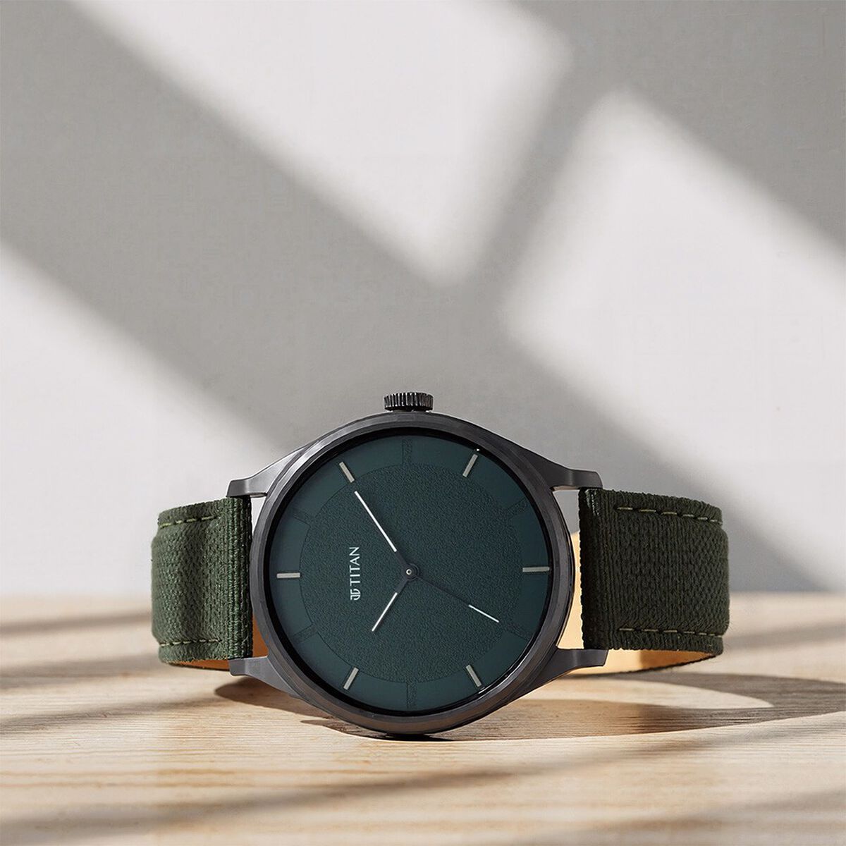 Titan Workwear Green Dial Analog Leather Strap Watch for Men 1