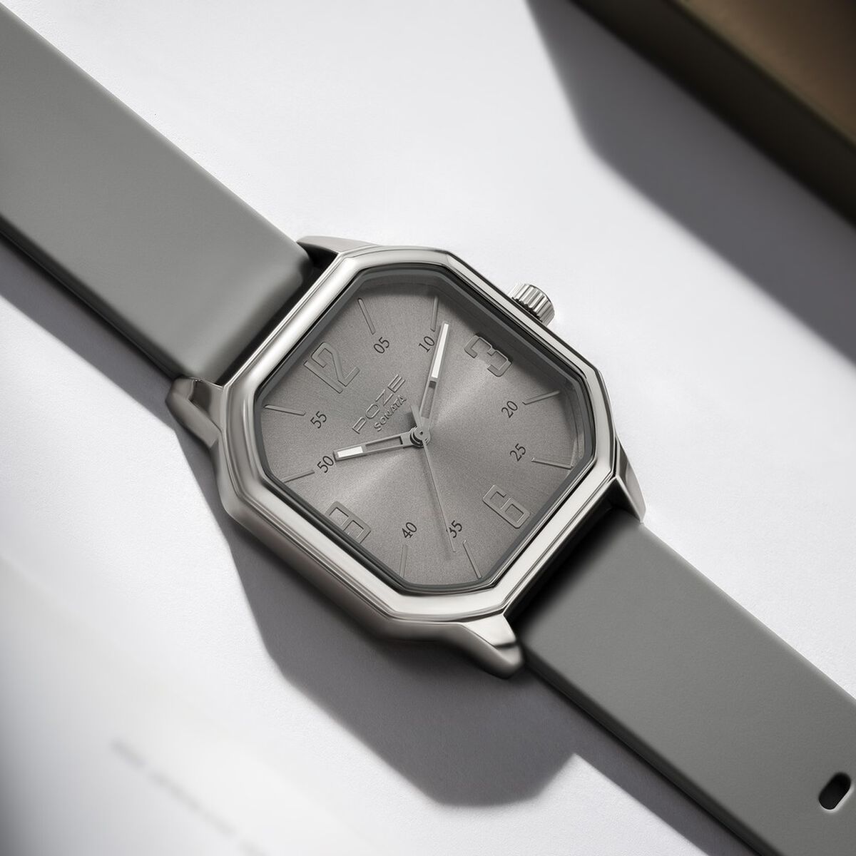 Sonata Poze Quartz Analog Grey Dial Silicone Strap Watch for Men 1
