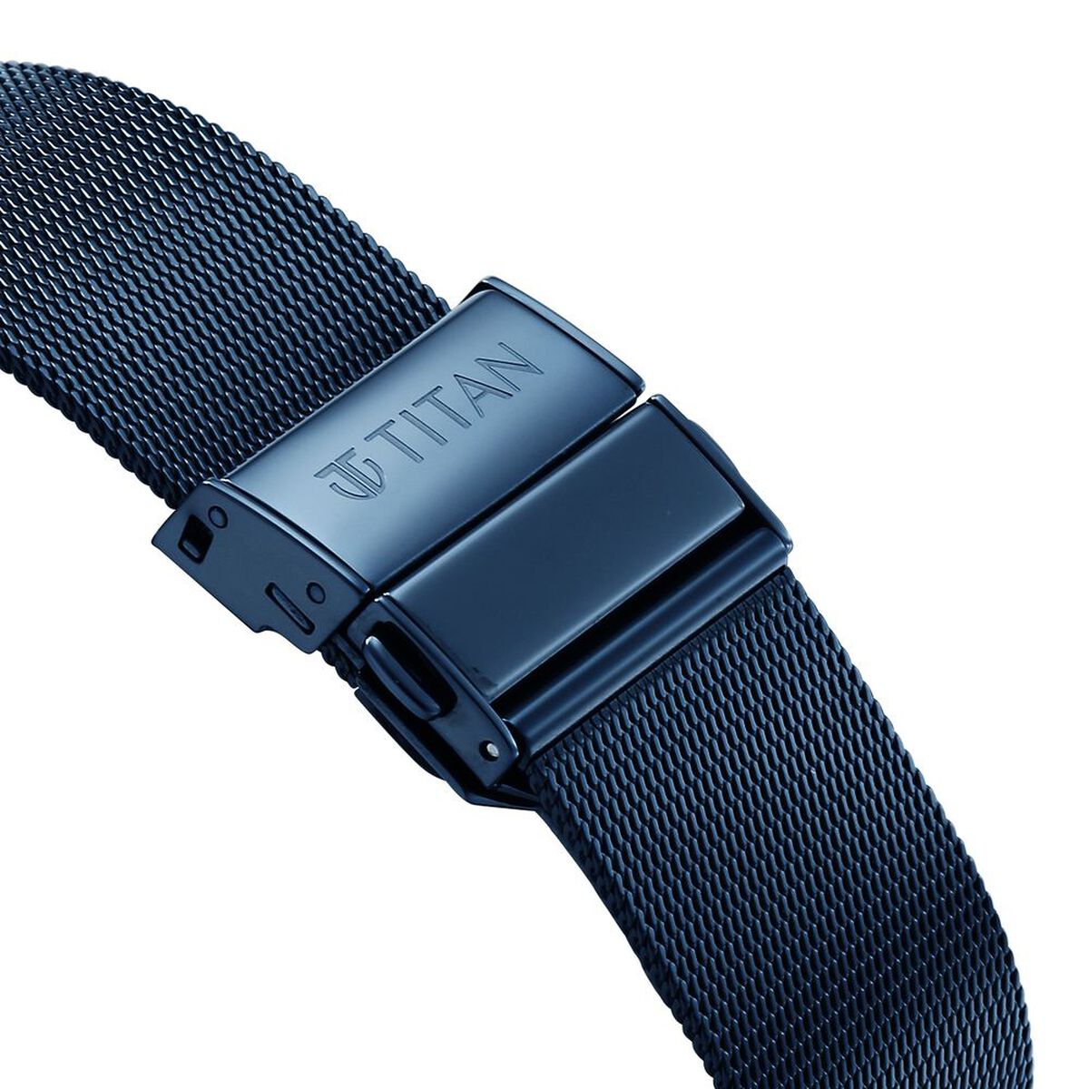 Titan Edge Whimsey Quartz Analog Blue Dial Blue Stainless Steel Strap Watch For Men 5