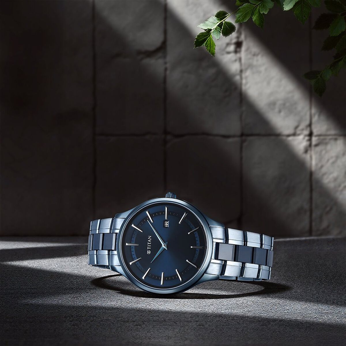 Titan Slim Ceramic Fusion Quartz Analog with Date Blue Dial Stainless Steel Strap Watch For Men 1