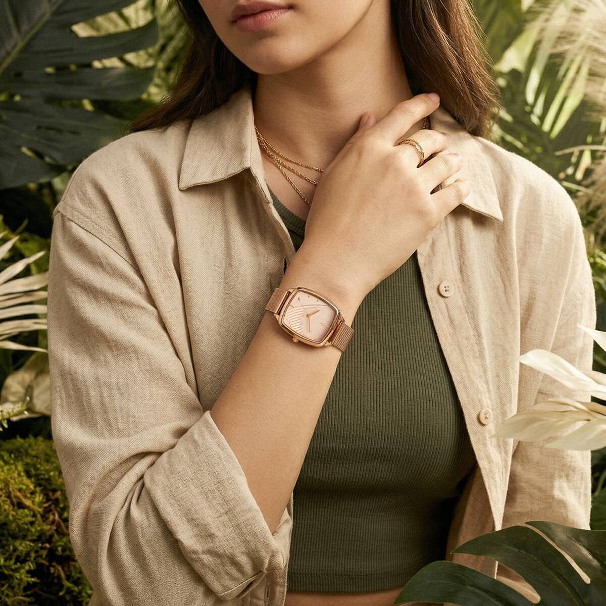 Fastrack Wild Quartz Analog Peach Dial Rose Gold Stainless Steel Strap Watch For Girls 3