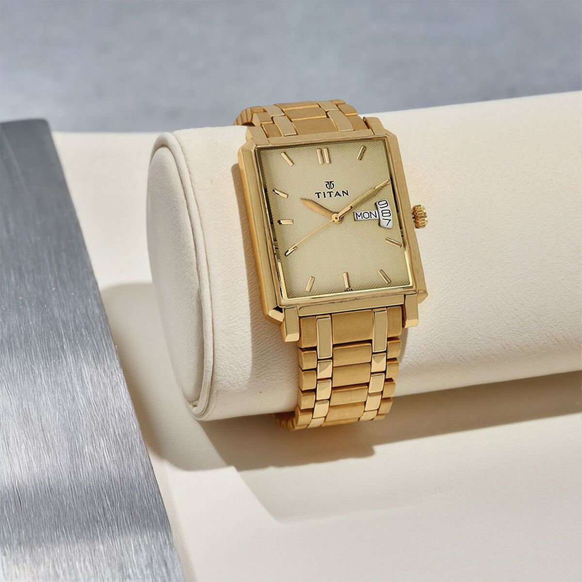 Titan Quartz Analog with Day and Date Champagne Dial Stainless Steel Strap watch for Men 1