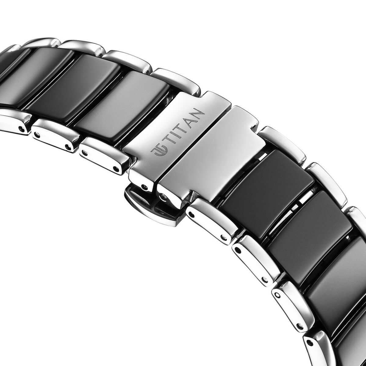 Titan Edge Fusion Quartz Analog Black Dial Two Toned Steel & Ceramic Strap Watch for Men 5