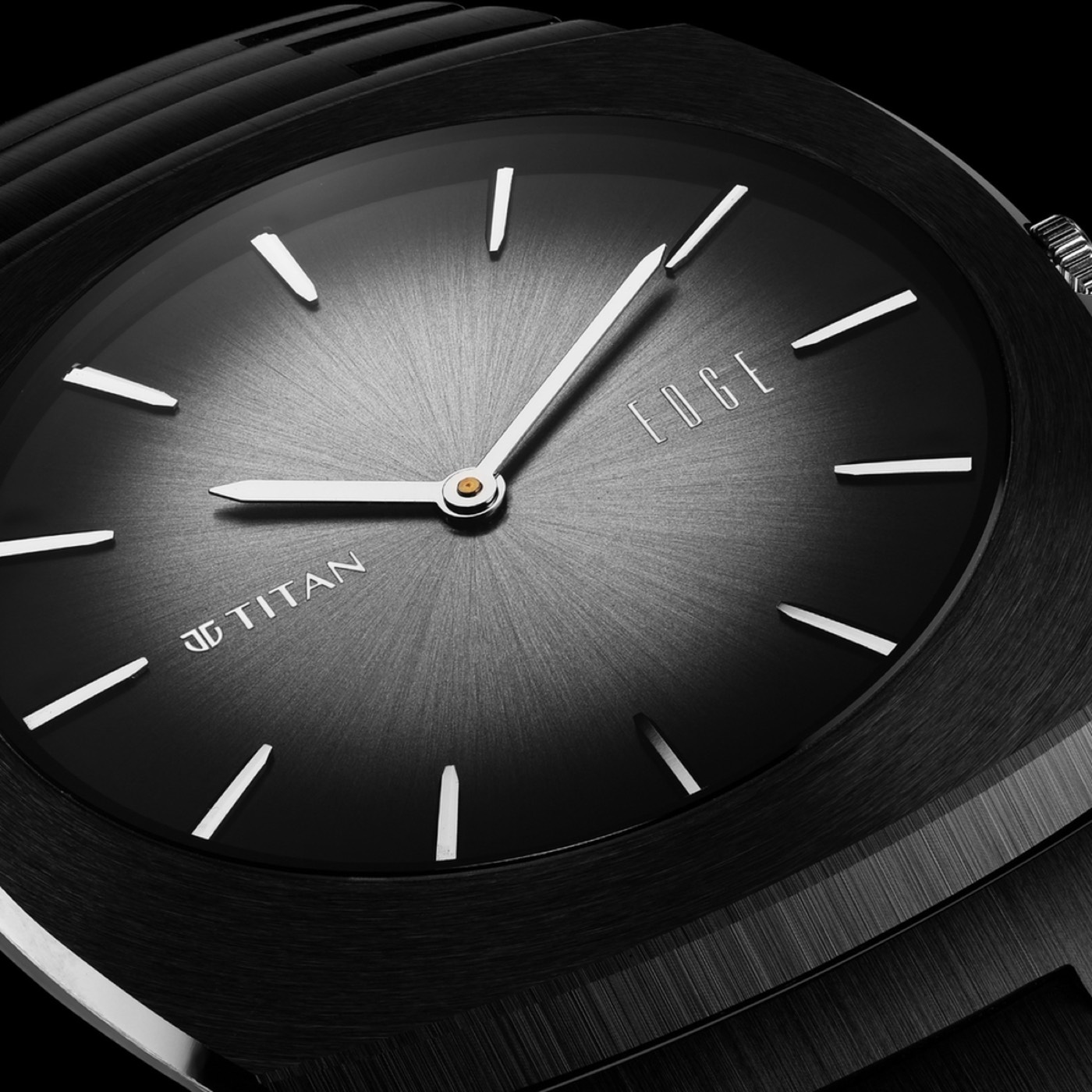 Titan Edge Fumage Quartz Analog Black Dial Black Ceramic Strap Watch For Men 3